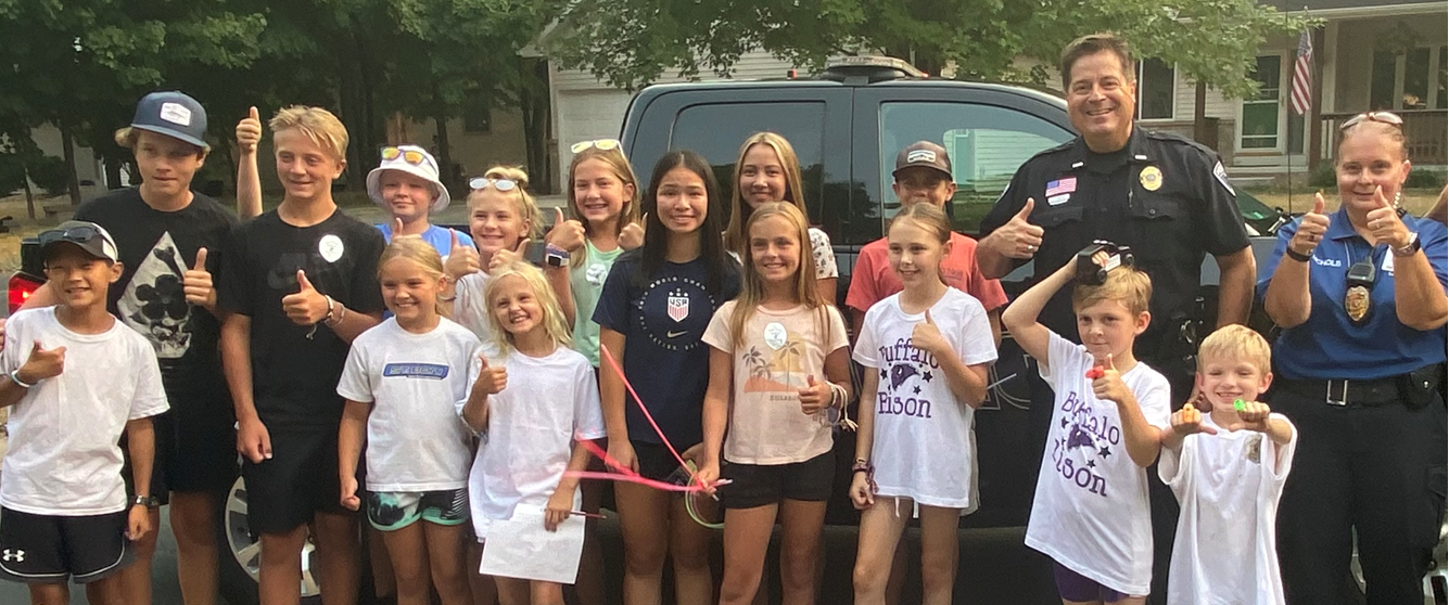 2021 - Night to Unite - Officers with Kids