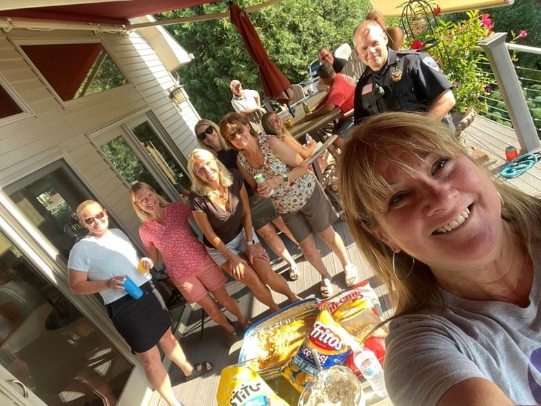 Chief Budke and Mayor Lachermeier with Sunset Cove Residents